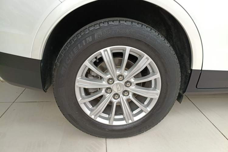 Used Cadillac XT5 2018 25T Tech Model
