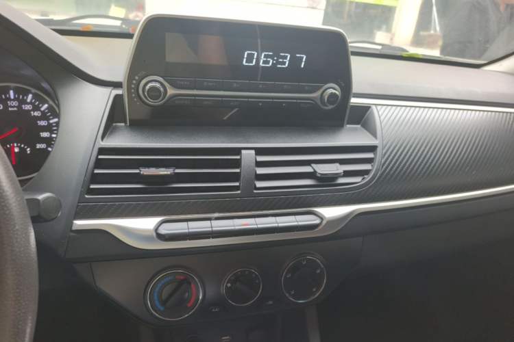 Used Great Wall Wingle 7 2022 2.0T Gasoline Two-Wheel Drive Value Edition Big Double GW4C20B Audio And AC Panel