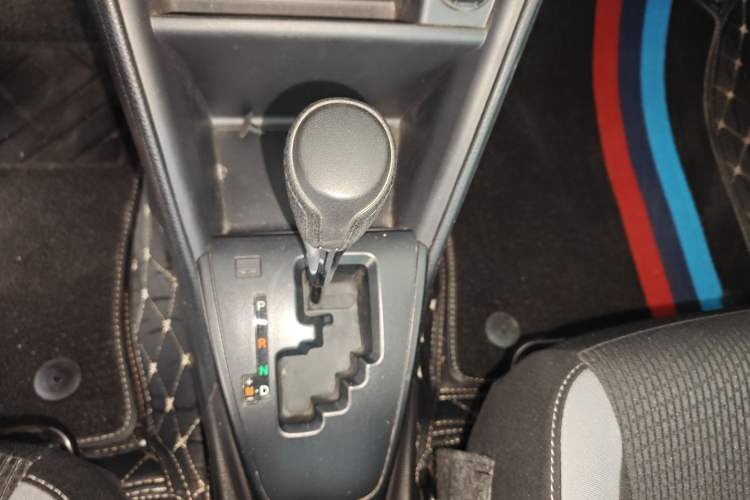 Used Toyota YARiS L Zhi Xuan 2020 1.5L CVT Leading Edition Gear Lever