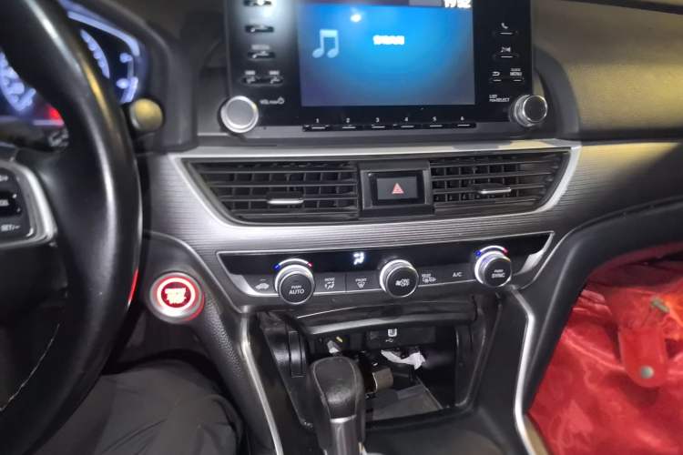 Used Honda Accord 2018 260TURBO Elite Edition China VI Audio And AC Panel