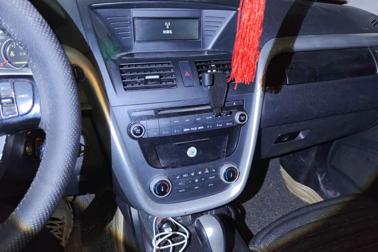 Used Bestune X80 2013 2.0L automatic luxury version