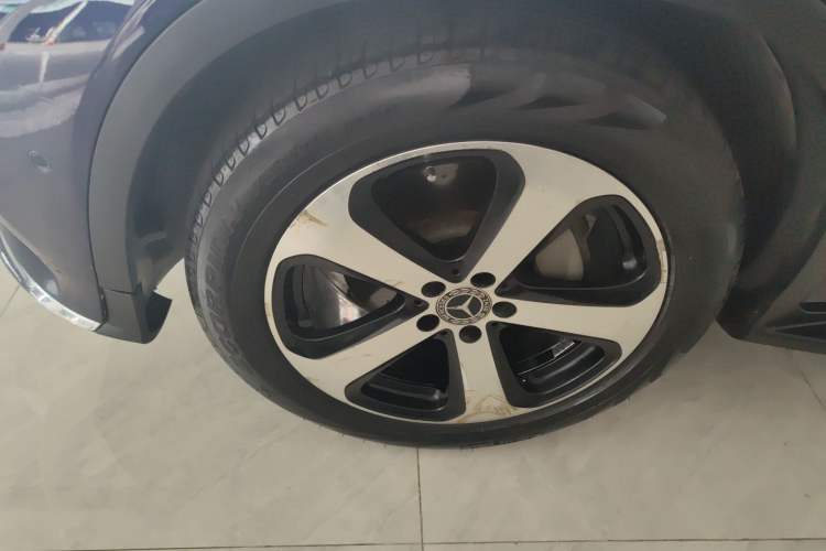 Used Mercedes-Benz GLC 2017 GLC 260 4MATIC Luxury Model