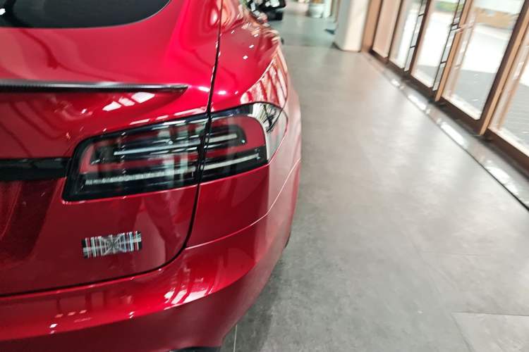 Used Tesla Model S 2023 Three-Motor All-Wheel-Drive Plaid Version
