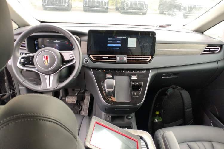 Used Hongqi HQ9 PHEV 2024 2.0T Four-Wheel Drive Business Edition
