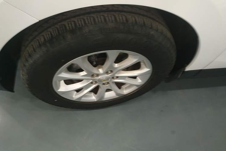 Used Chevrolet Equinox 2017 535T Automatic Lingjie Edition Left Front Wheel Hub