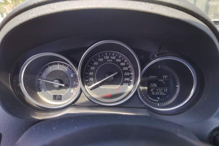 Used Mazda Atenza 2015 2.0L Blue Sky Luxury Edition
