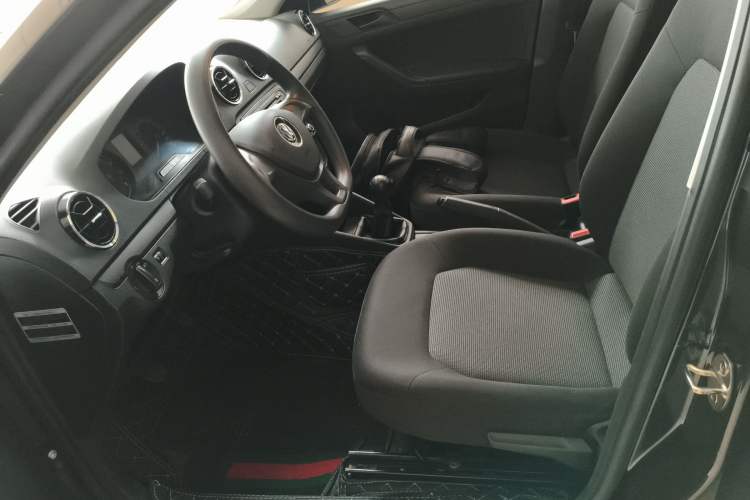 Used Volkswagen Jetta 2017 1.4L Manual Fashion Edition
