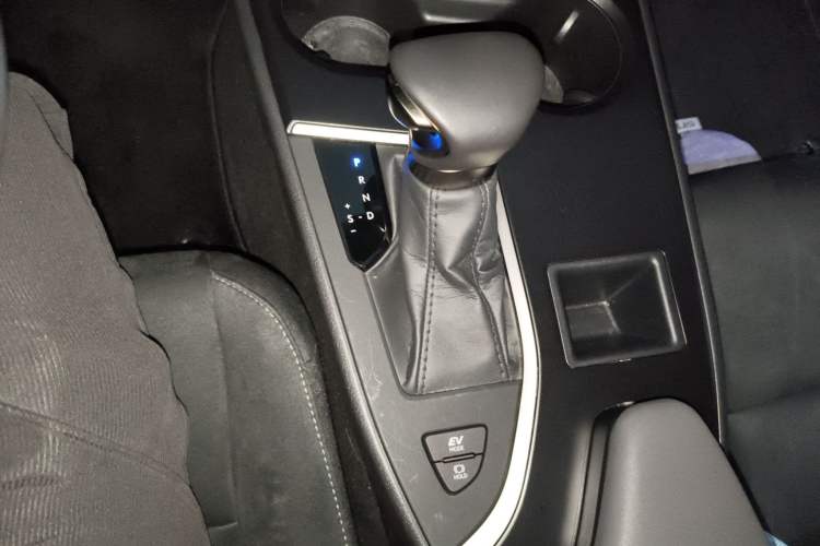 Used Lexus UX 2022 260h Explore-Cool Edition
