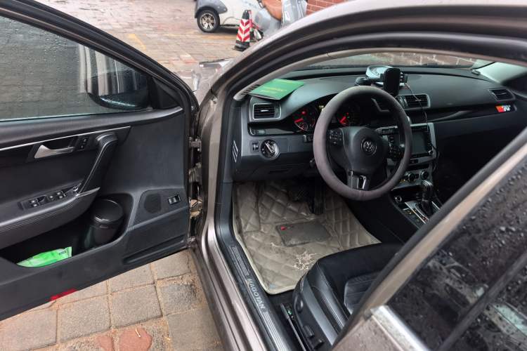 Used Volkswagen Magotan 2012 1.8TSI Luxury Model Driver Seat