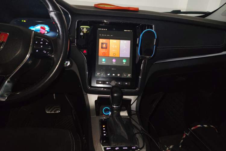 Used Roewe RX5 New Energy 2017 eRX5 50T Hybrid Connected Prestige Flagship Edition
