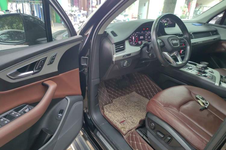 Used Audi Q7 2016 45 TFSI Technology Edition Driver Seat