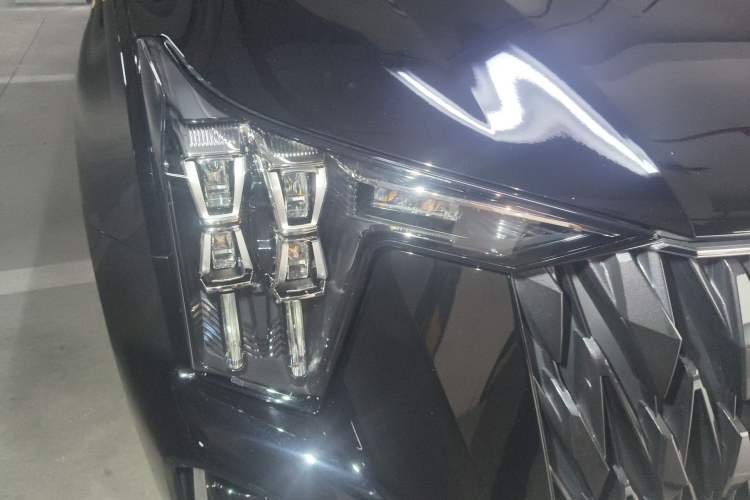 Used GAC Trumpchi GS8 2022 Dual-Engine Series 2.0TM Two-Wheel Drive Prestige Edition (7 Seats)
