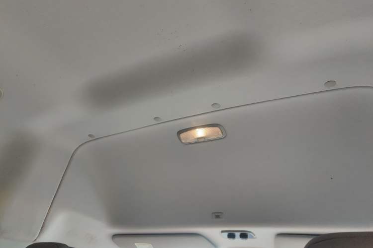 Used Ford Transit 2023 2.0T Diesel Automatic Commercial & Travel Model Mid-axle Medium Roof 7/8/9-Seater
