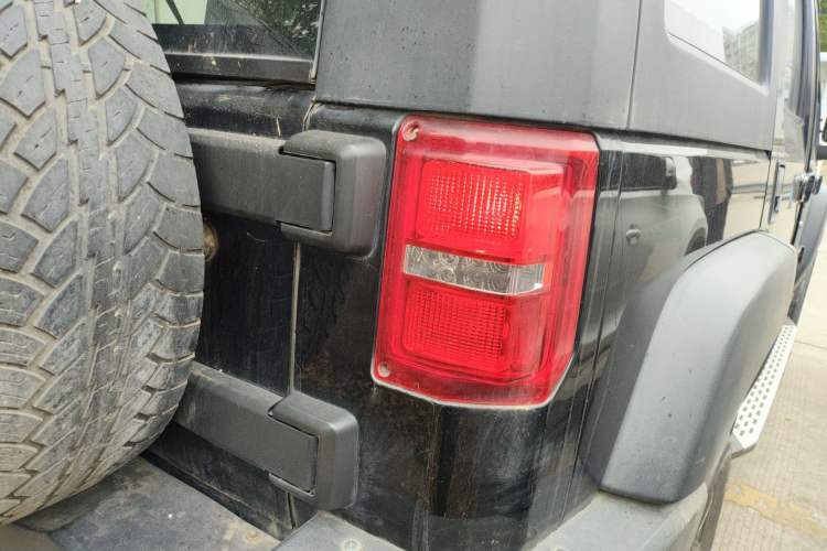 Used BAIC Off-Road BJ40 2016 40L 2.3T Automatic All-Wheel Drive Premium Edition
