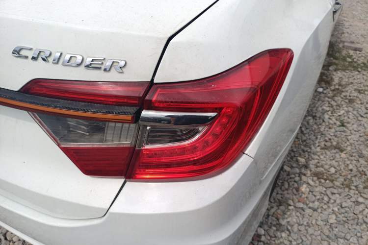 Used Honda Crider 2013 1.8L automatic comfort version
