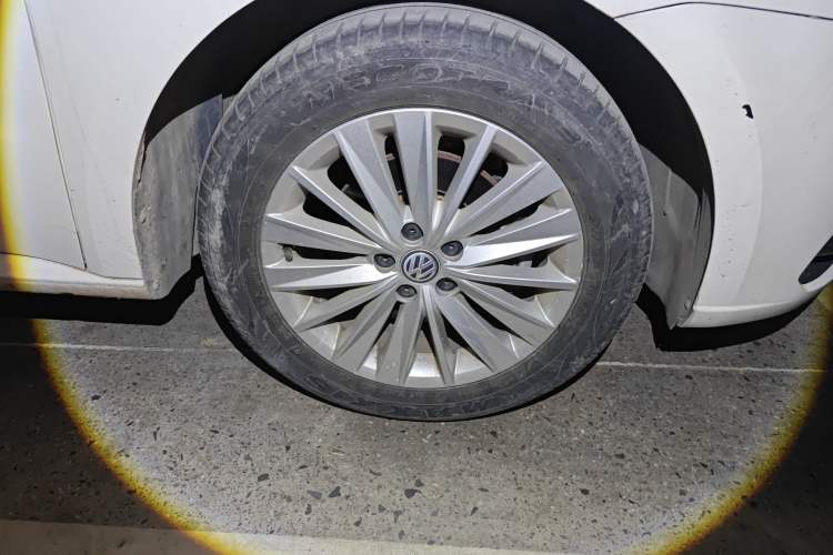 Used Volkswagen Lavida 2019 Lavida Start 1.5L Automatic Comfort Edition China VI Standard Right Front Wheel Hub