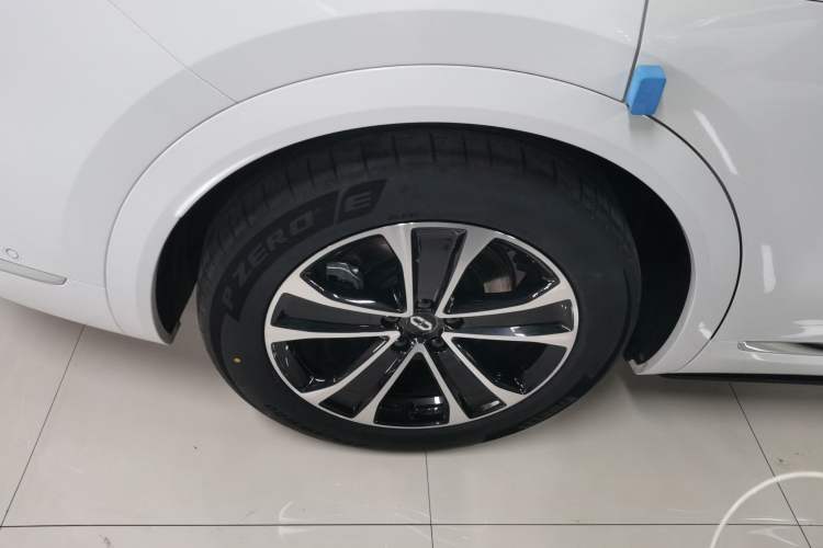 Used Hima AITO M7 2026 Model Range-Extending Max All-Wheel Drive 5-Seater Version
