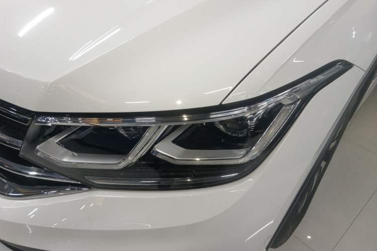 Used Volkswagen Tiguan L New Energy 2022 430 PHEV Plug-in Hybrid Flagship Edition Left Front Headlight