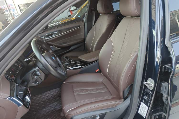 Used BMW 5 Series 2022 Restyled 525Li M Sport Package
