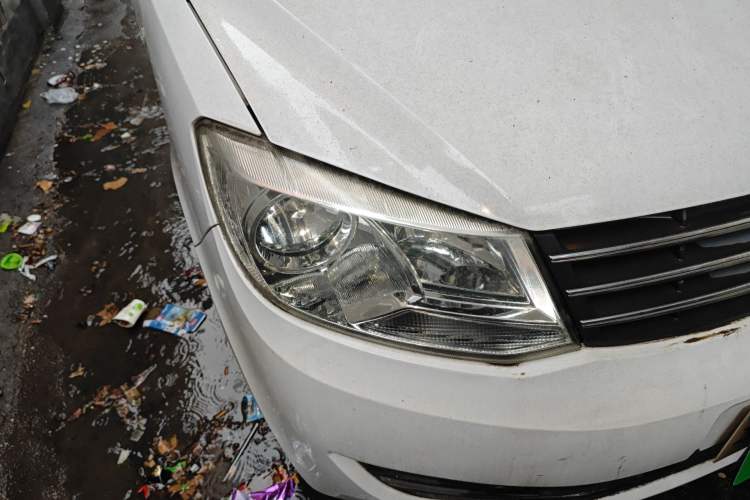 Used Dongfeng Fengon 330 2014 1.5L Manual Utility Version DK15 Right Front Headlight