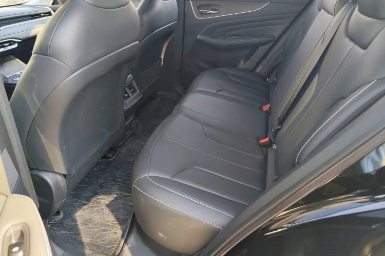 Used Venucia V DD-i 2023 110 km iE Version
