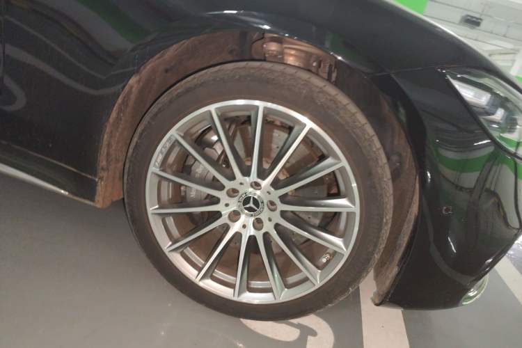 Used Mercedes-Benz S-Class 2021 S 450 L 4MATIC Right Front Wheel Hub