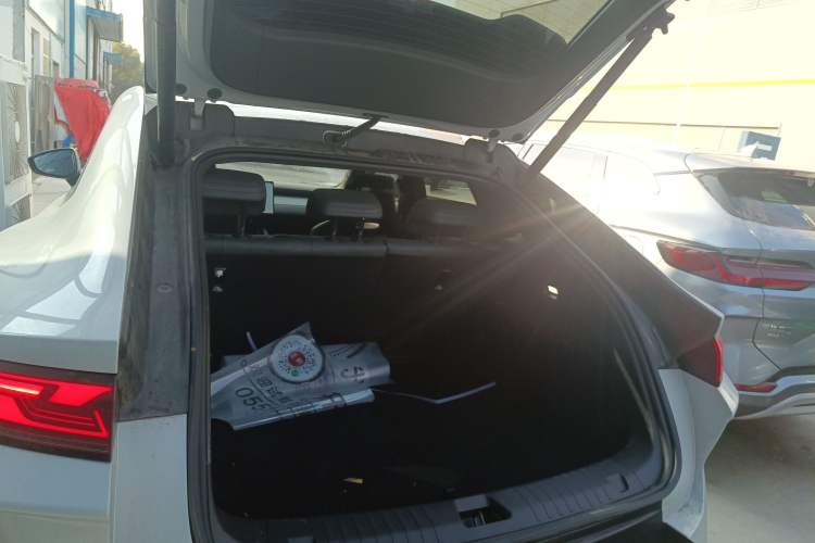 Used BYD Song L EV 2025 662 km Advanced Intelligent Driving Version