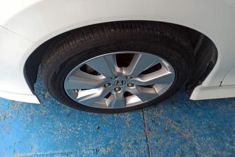 Used Honda Jade 2013 1.8L automatic Comfort version 5 seats