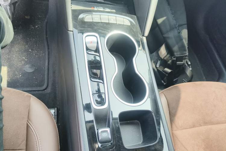 Used Buick Regal 2022 552T Smart Edition Gear Lever