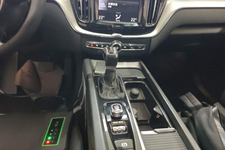 Used Volvo XC60 2021 T5 4x4 Smart Luxury Edition