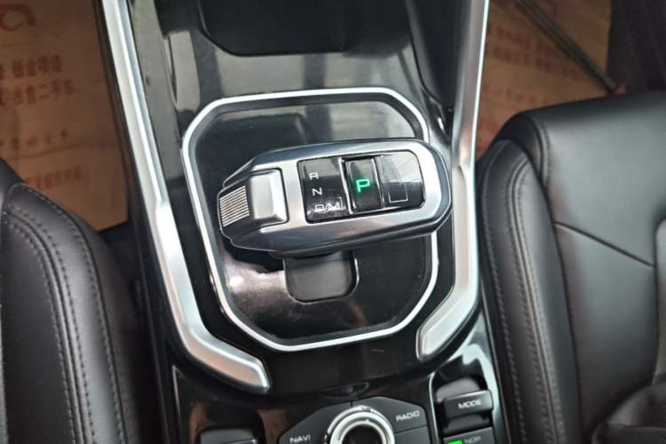 Used Haval H6 2017 Red-Label 1.3T Automatic Two-Wheel Drive ZhiShang Model
