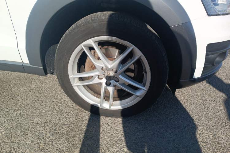 Used Audi Q5 2018 Collector's Edition 40 TFSI Technology Model