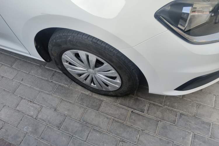 Used Volkswagen Santana 2019 1.5L Manual Fashion Edition China VI Standard Right Front Wheel Hub