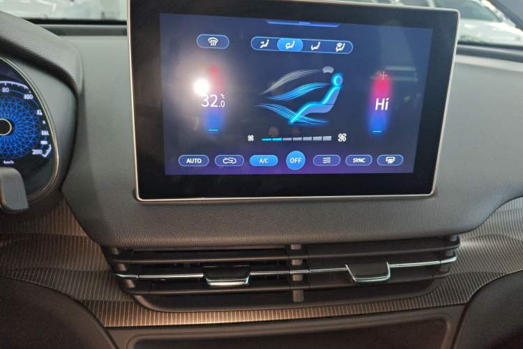 Used Hongqi E-QM5 2021 Online Booking Charging Basic Edition 5 Seats