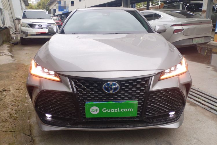 Used Toyota Avalon 2023 Dual-Engine 2.5L Luxury Edition Front