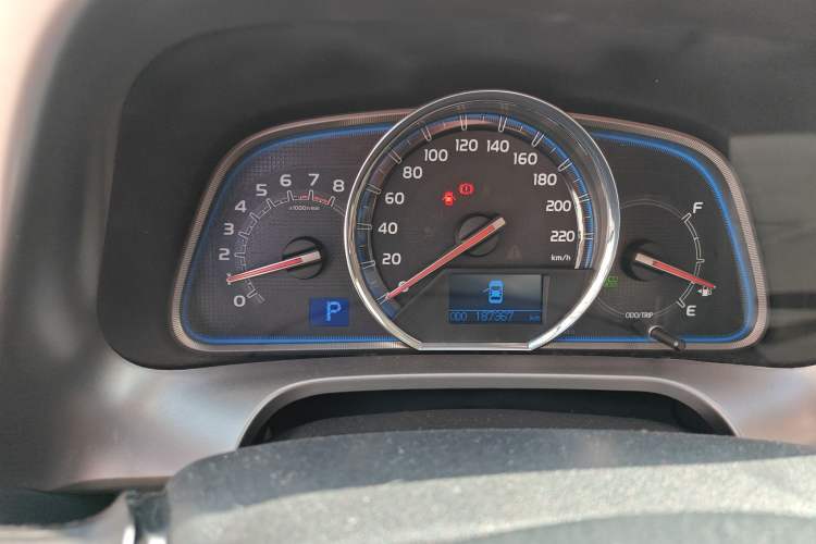 Used Toyota RAV4 2015 2.0L CVT Four-Wheel Drive New Edition