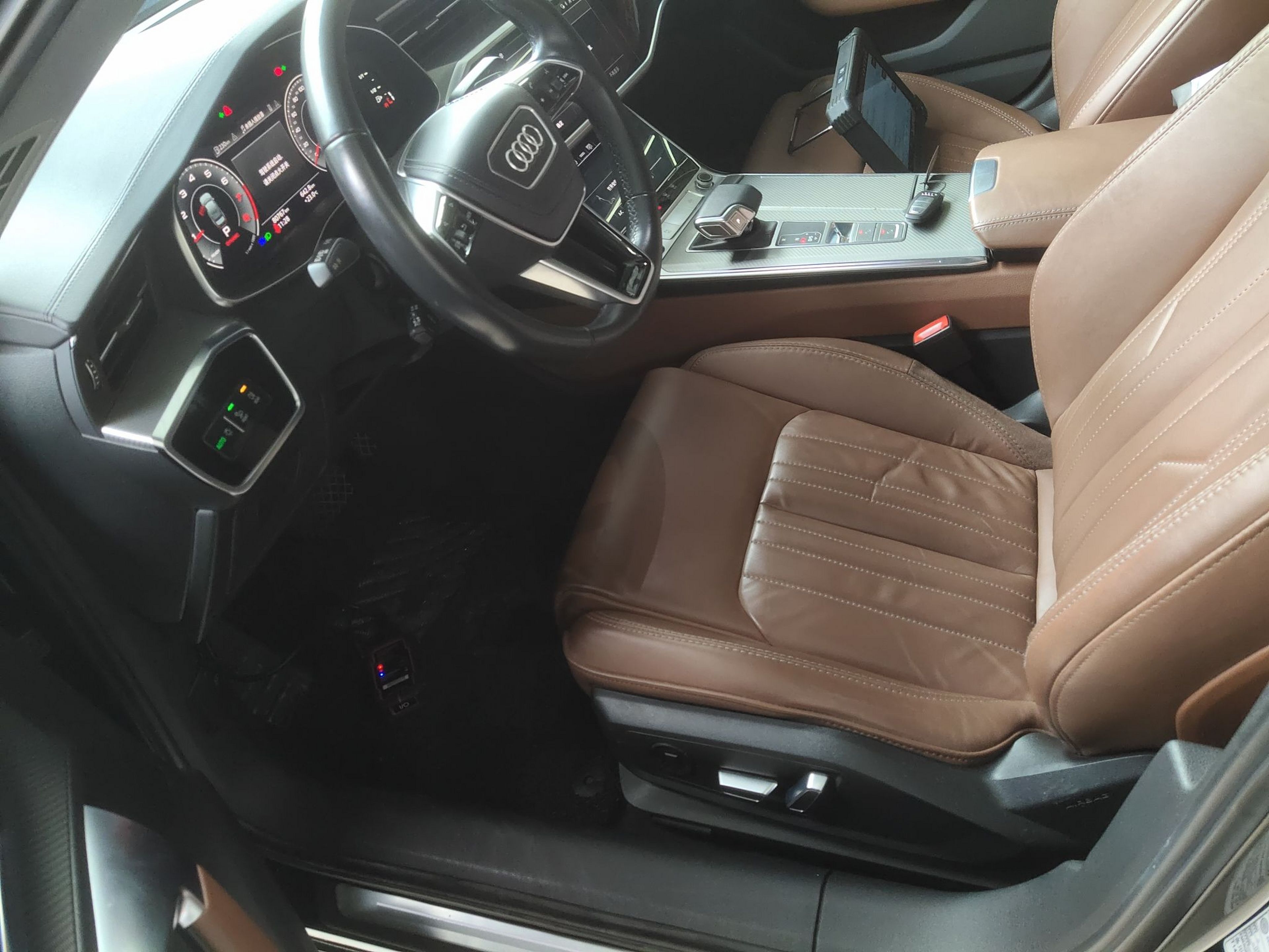 Переднее сиденье в автомобиле