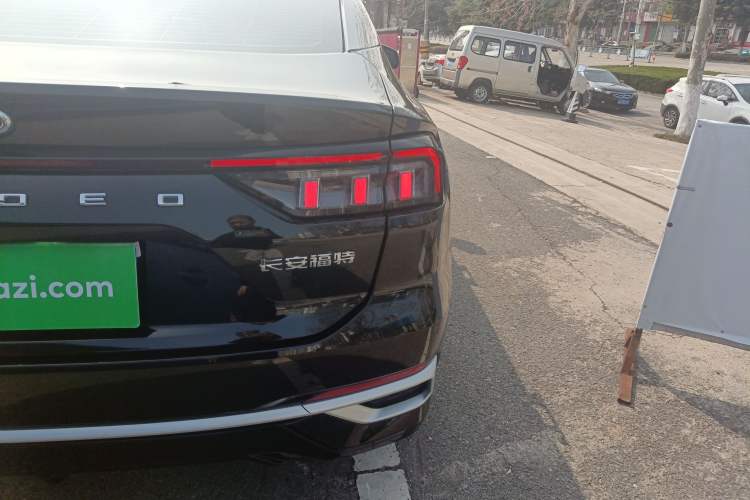 Used Ford Mondeo 2023 EcoBoost 180 Comfort Model Exterior 3