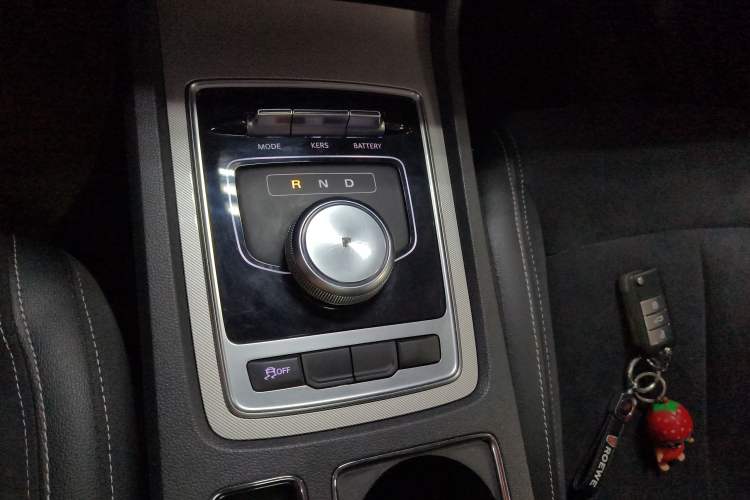 Used Roewe i6 New Energy 2017 45T Hybrid Connective Smart Luxury Edition
