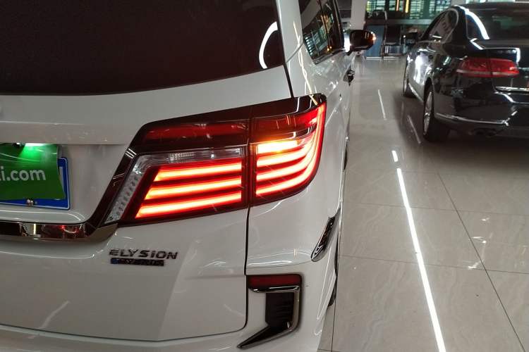 Used Honda Elysion 2019 2.0L Hybrid Luxury Edition