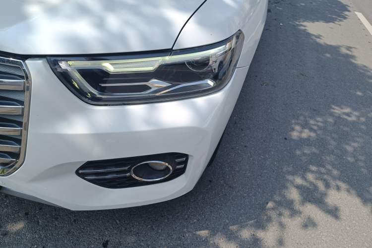 Used Haval H6 2017 Red-Label 1.5T Automatic Two-Wheel Drive Smart Edition Left Front Headlight