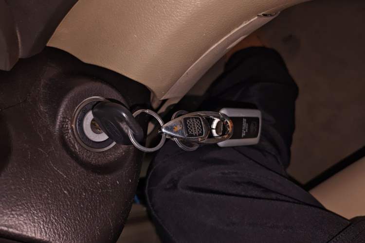 Used Toyota Highlander 2012 3.5L 4x4 7-Seater Luxury Edition with Navigation Vehicle Key