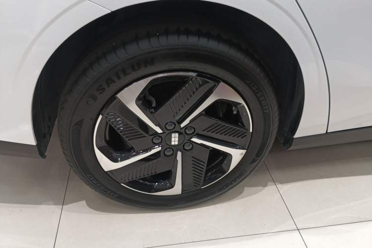 Used Geely Galaxy L6 2025 EM-i 140km Starship Edition
