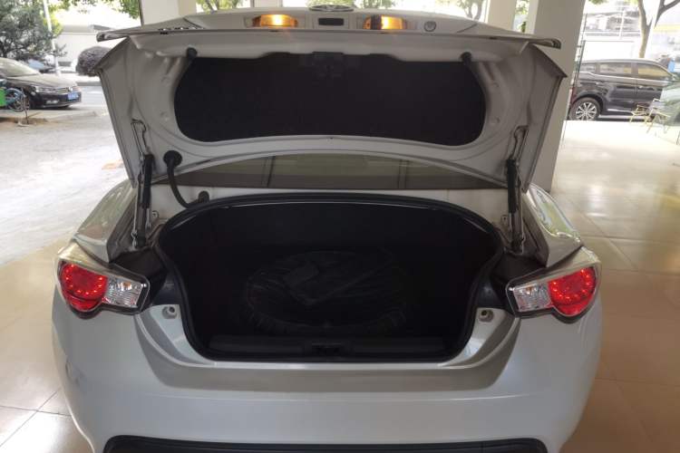 Used Toyota 86 2014 2.0L Manual Luxury Version