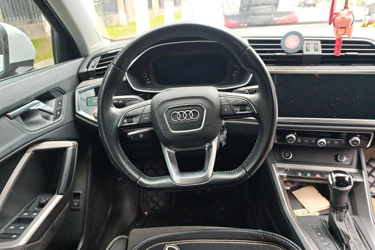 Used Audi Q3 2021 35 TFSI Fashion Dynamic Model