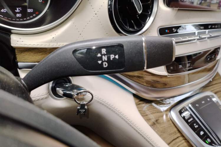 Used Mercedes-Benz V-Class 2022 V 260 L Long Wheelbase Prestige Edition