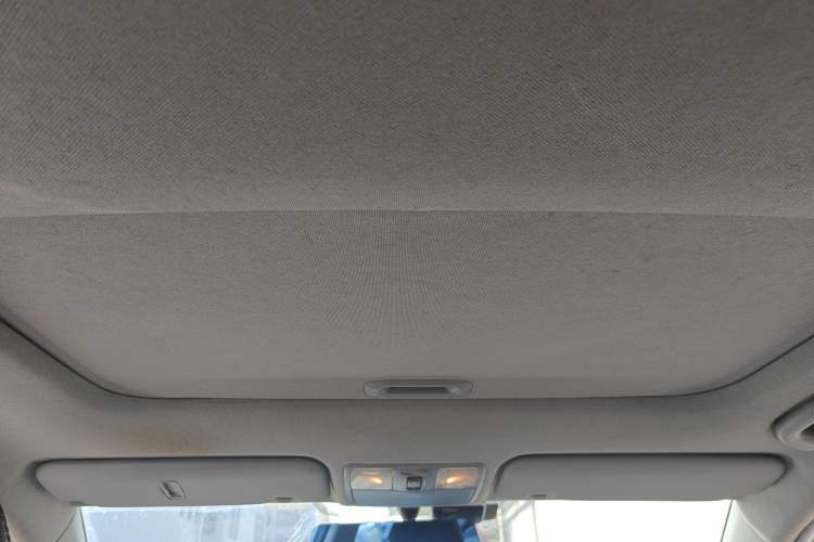 Used Hyundai Verna Ray 2014 1.4L Automatic GLX
