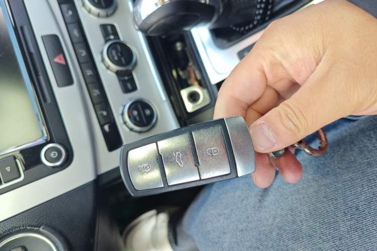 Used Volkswagen Magotan 2013 1.8TSI Luxury Model Vehicle Key