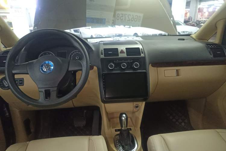 Used Volkswagen Touran 2013 1.4T DSG Comfort Edition 5-Seater
