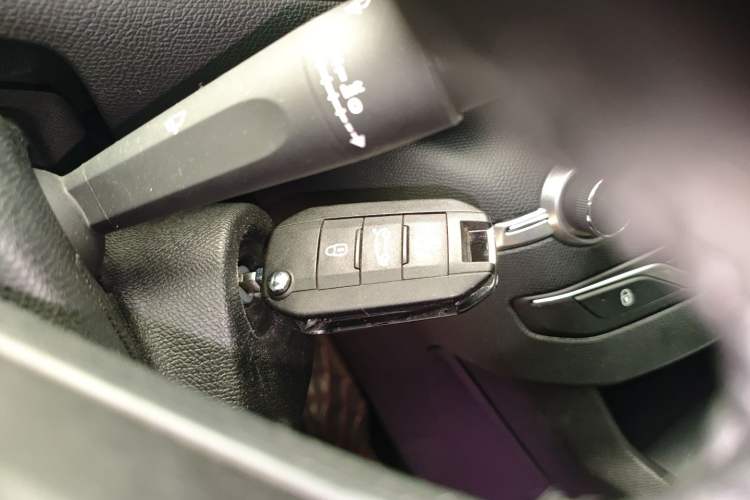 Used Peugeot 308S 2015 1.2T Automatic Jingchi Edition Vehicle Key